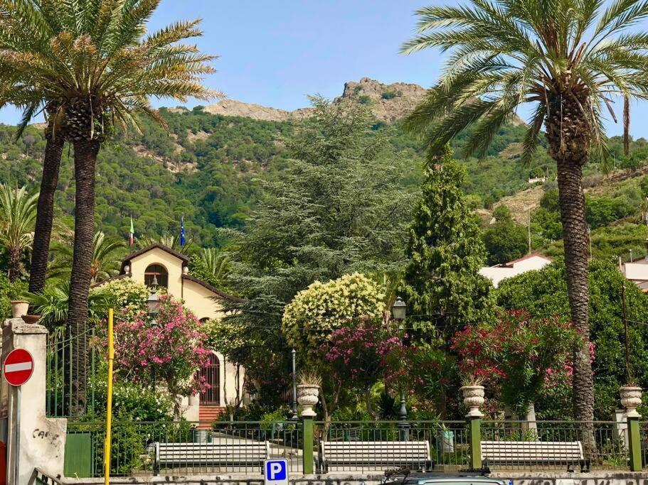 Elior'S Place Graniti Bagian luar foto